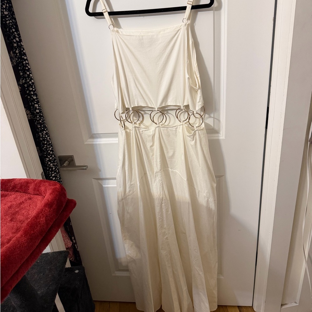 Fashion to Figure Cream Dress with Ring Accents Size 1. - Picture 3 of 7